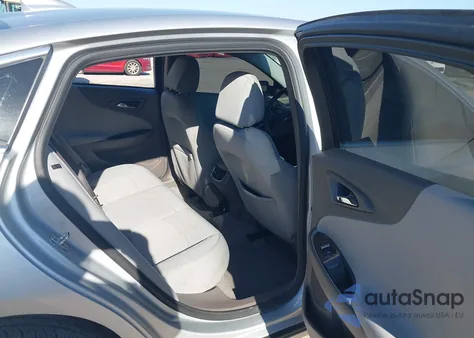 2022 Chevrolet Malibu Fwd Lt из США, поврежденный, VIN 1G1ZD5ST4NF104648